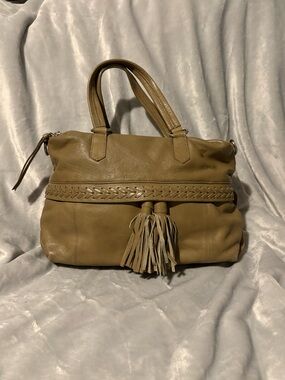 Joelle Hawkens Olive Daphne Satchel